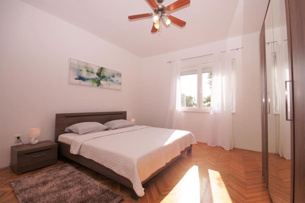 Apartment Deni Pula Extérieur photo