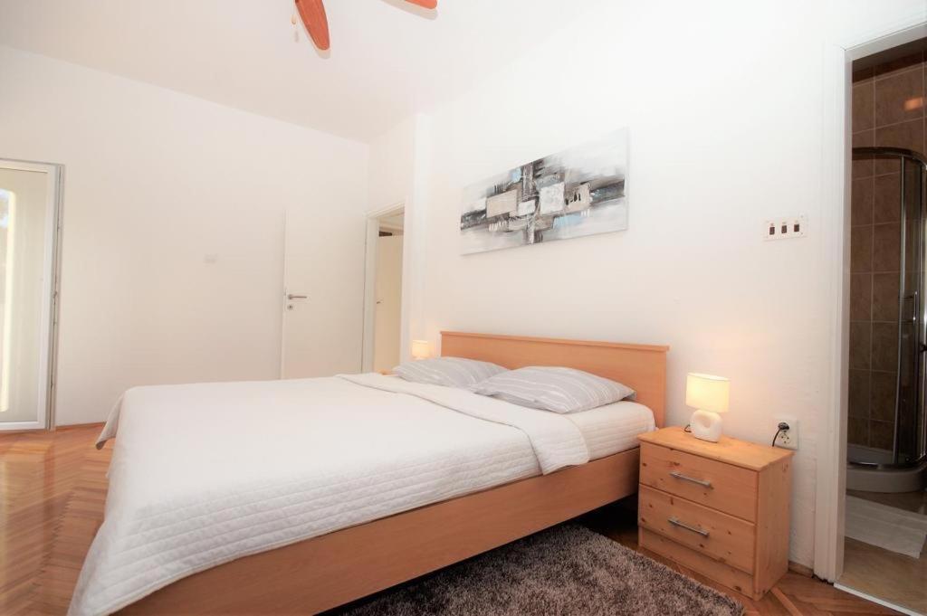Apartment Deni Pula Extérieur photo