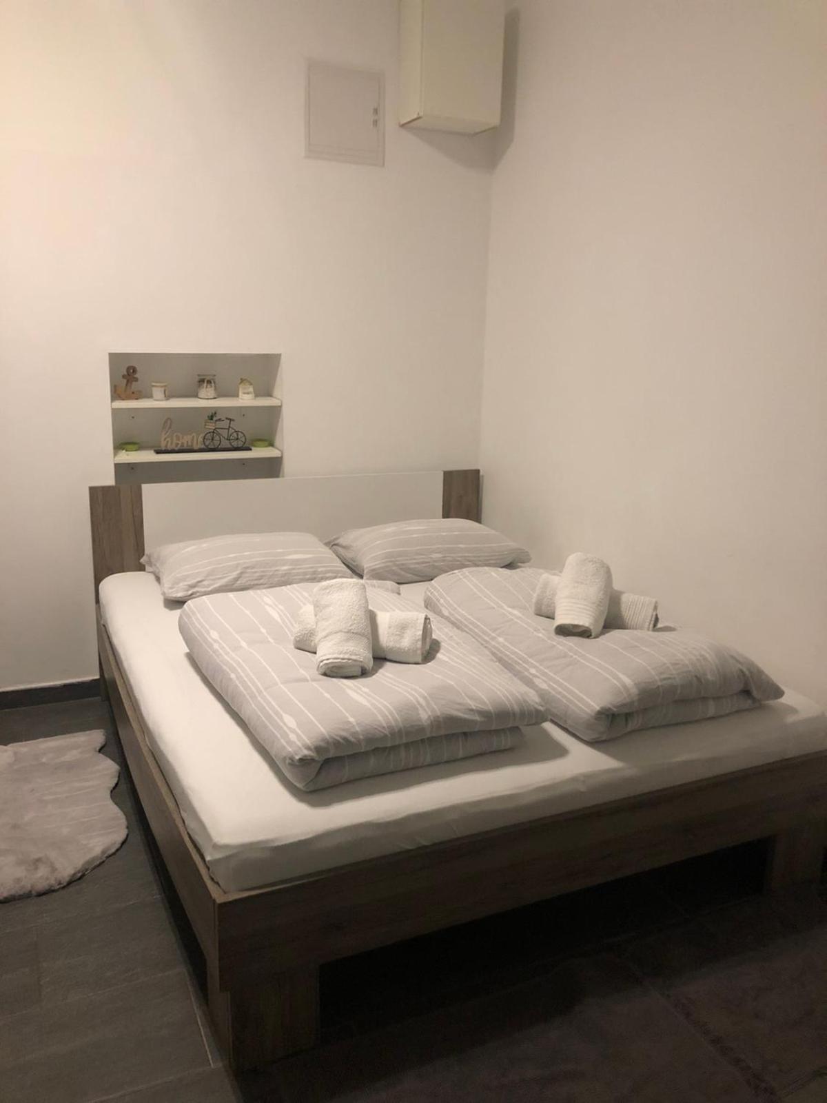 Apartment Deni Pula Chambre photo